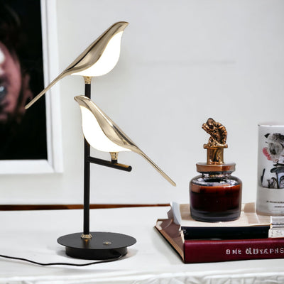 TwoBird Table Lamp – Sculptural LED Bird-Shaped Accent Light