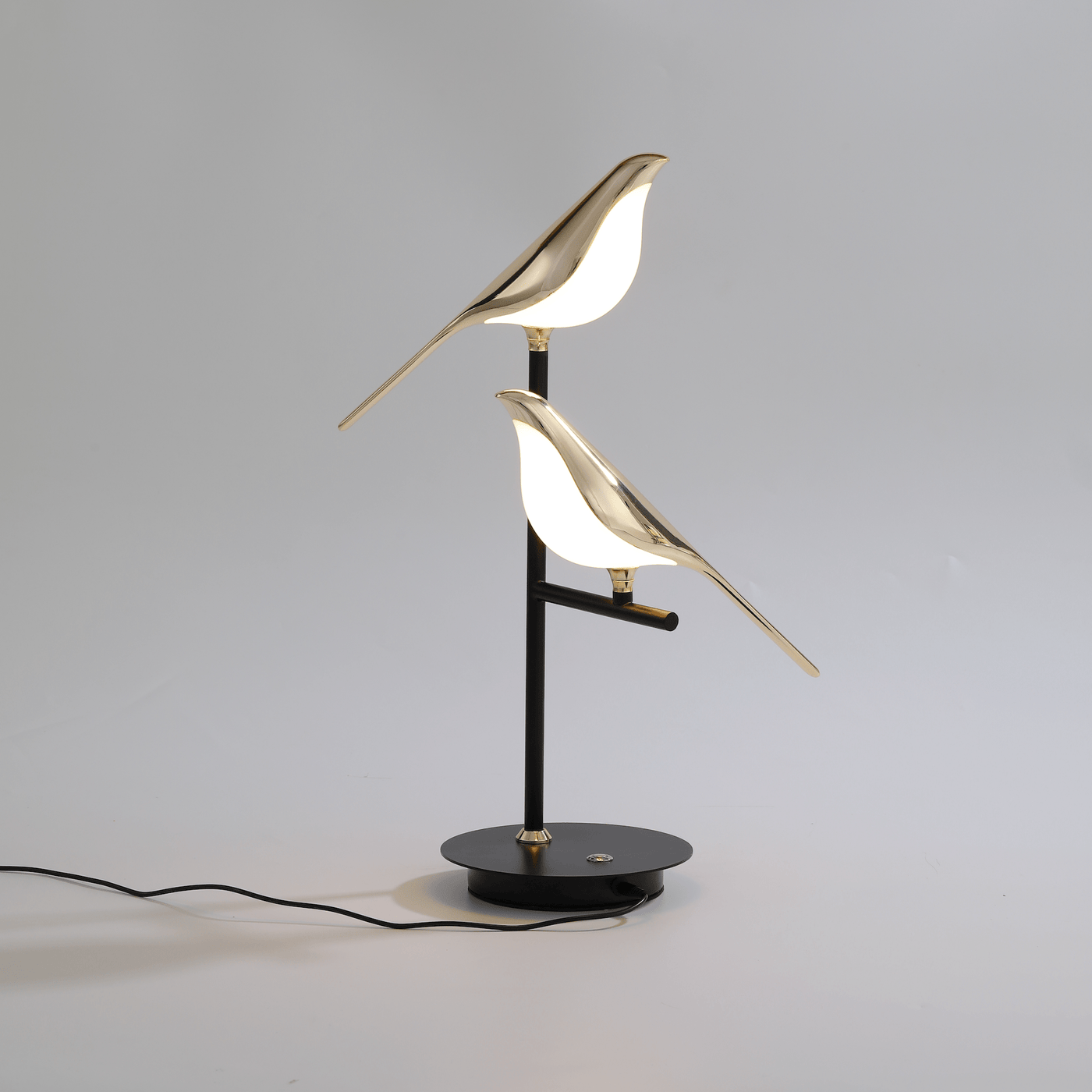 TwoBird Table Lamp – Sculptural LED Bird-Shaped Accent Light