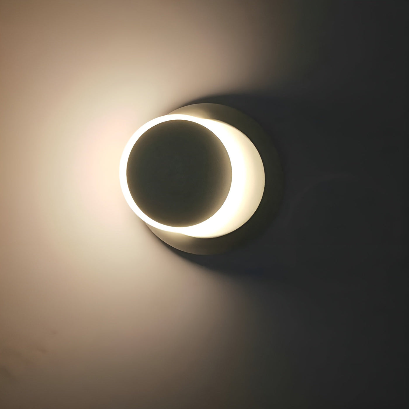 Modern Adjustable Wall Light