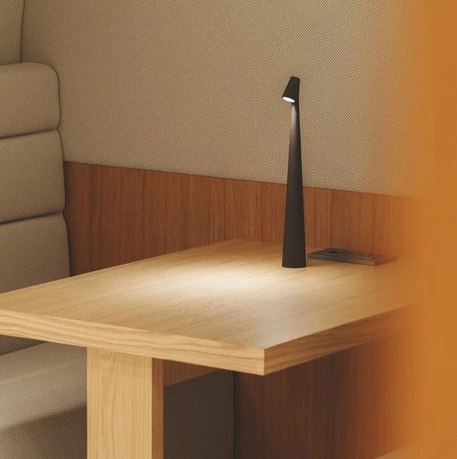 Obélis LED Table Lamp – Sculptural Aluminium Ambient Light