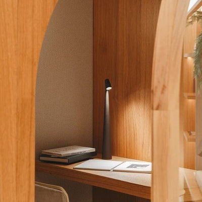 Obélis LED Table Lamp – Sculptural Aluminium Ambient Light