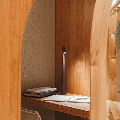 Obélis LED Table Lamp – Sculptural Aluminium Ambient Light